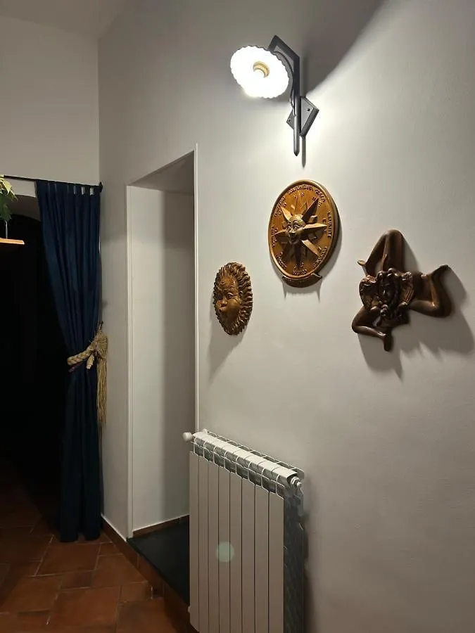 Ohana House Giarre Italy